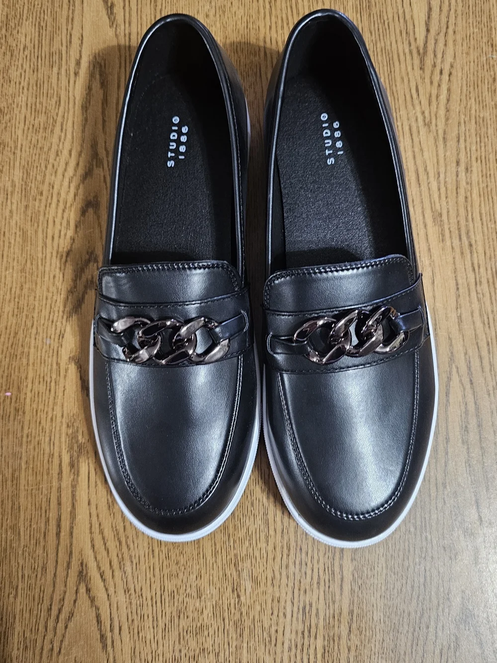 Black Chain-Trim Women’s Slip-On Loafers